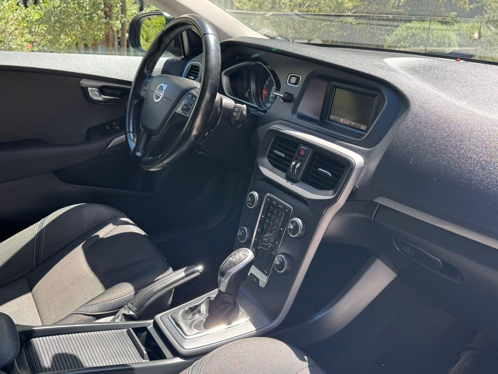 VOLVO V40 CC T4 COMFORT 2015 - Imagen 9 de 10
