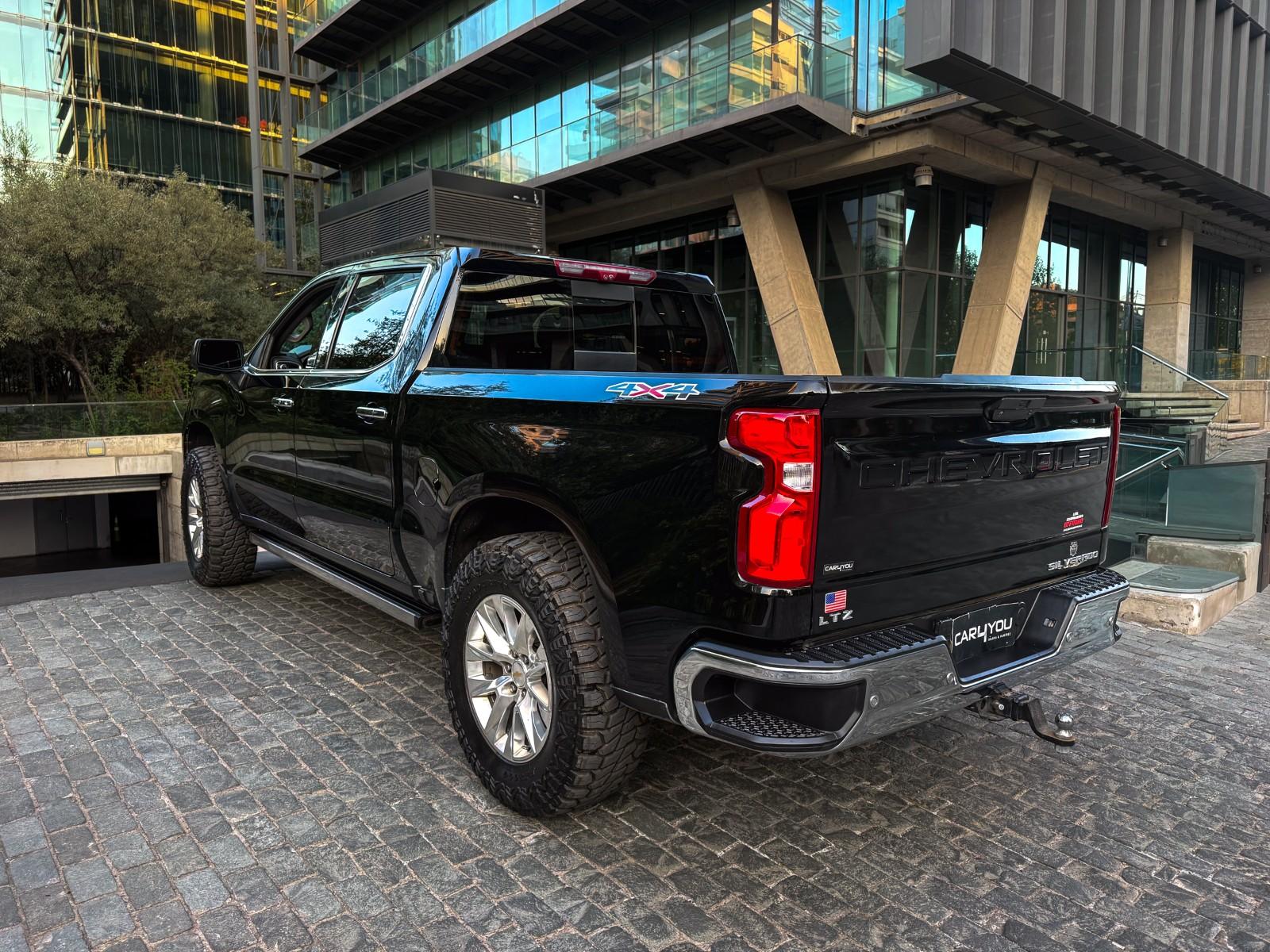 Chevrolet SILVERADO LTZ DC 4WD 5.3 2022 - Foto 4 de 10