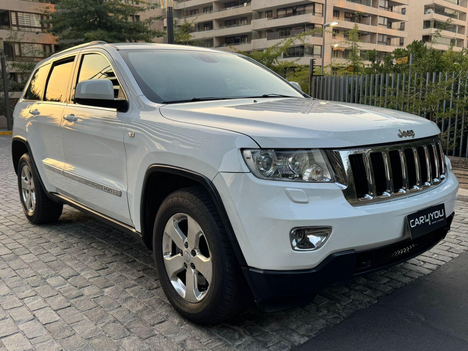 Jeep GRAND CHEROKEE LAREDO 3.0 2013 - Foto 2 de 10