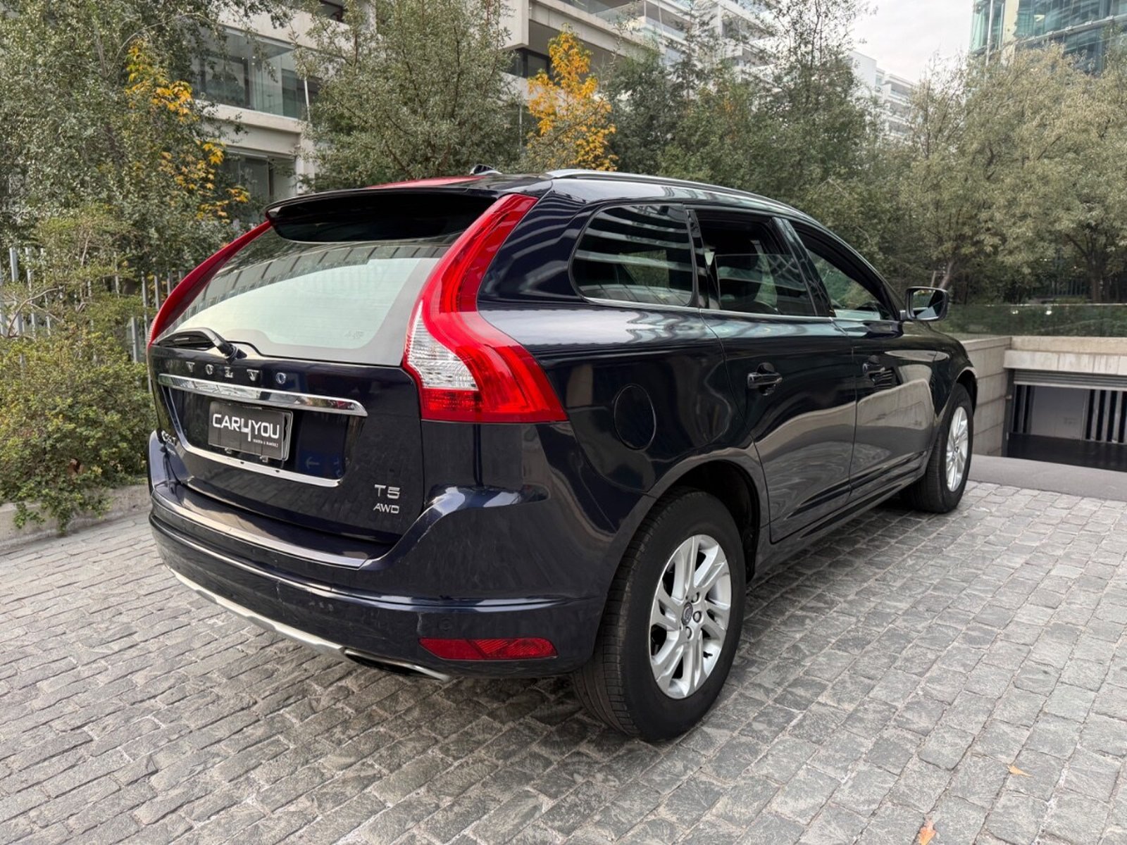 VOLVO XC60 T5 AWD 2017 - Imagen 4 de 10