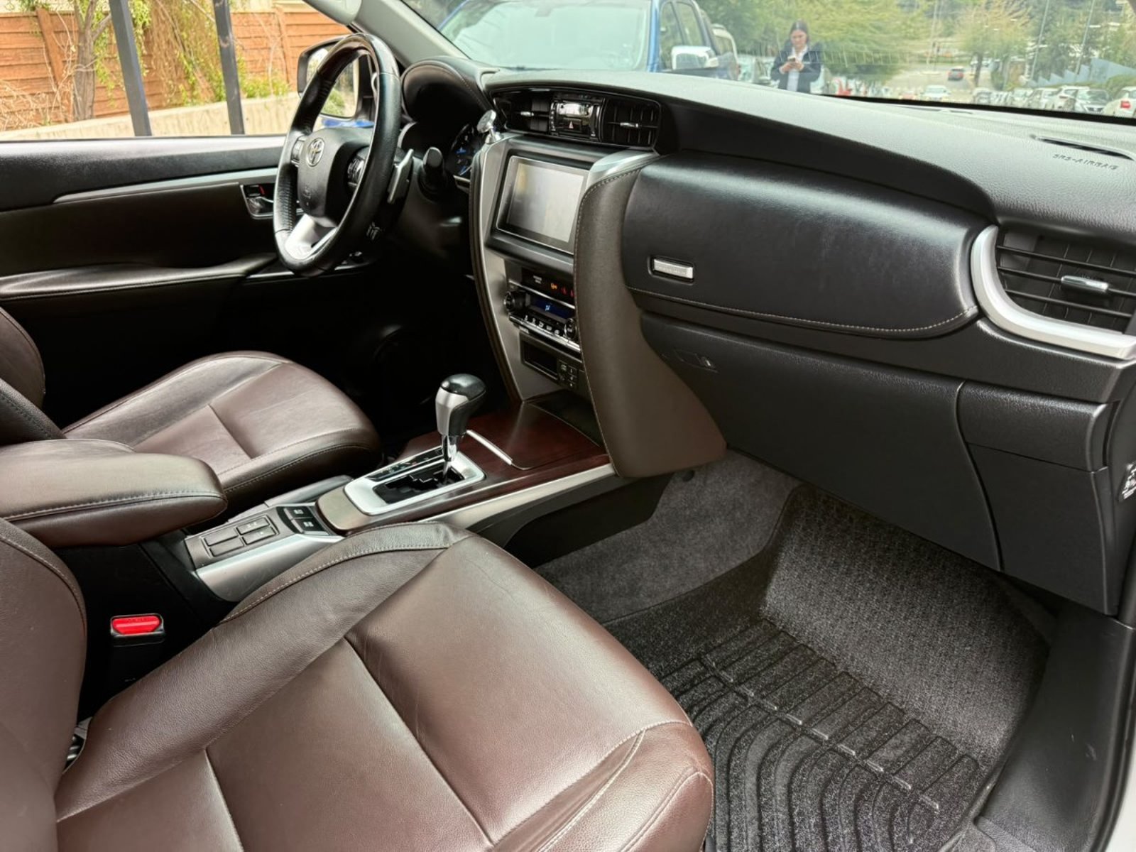 Toyota FORTUNER SRX 2.7 2019 - Imagen 9 de 10