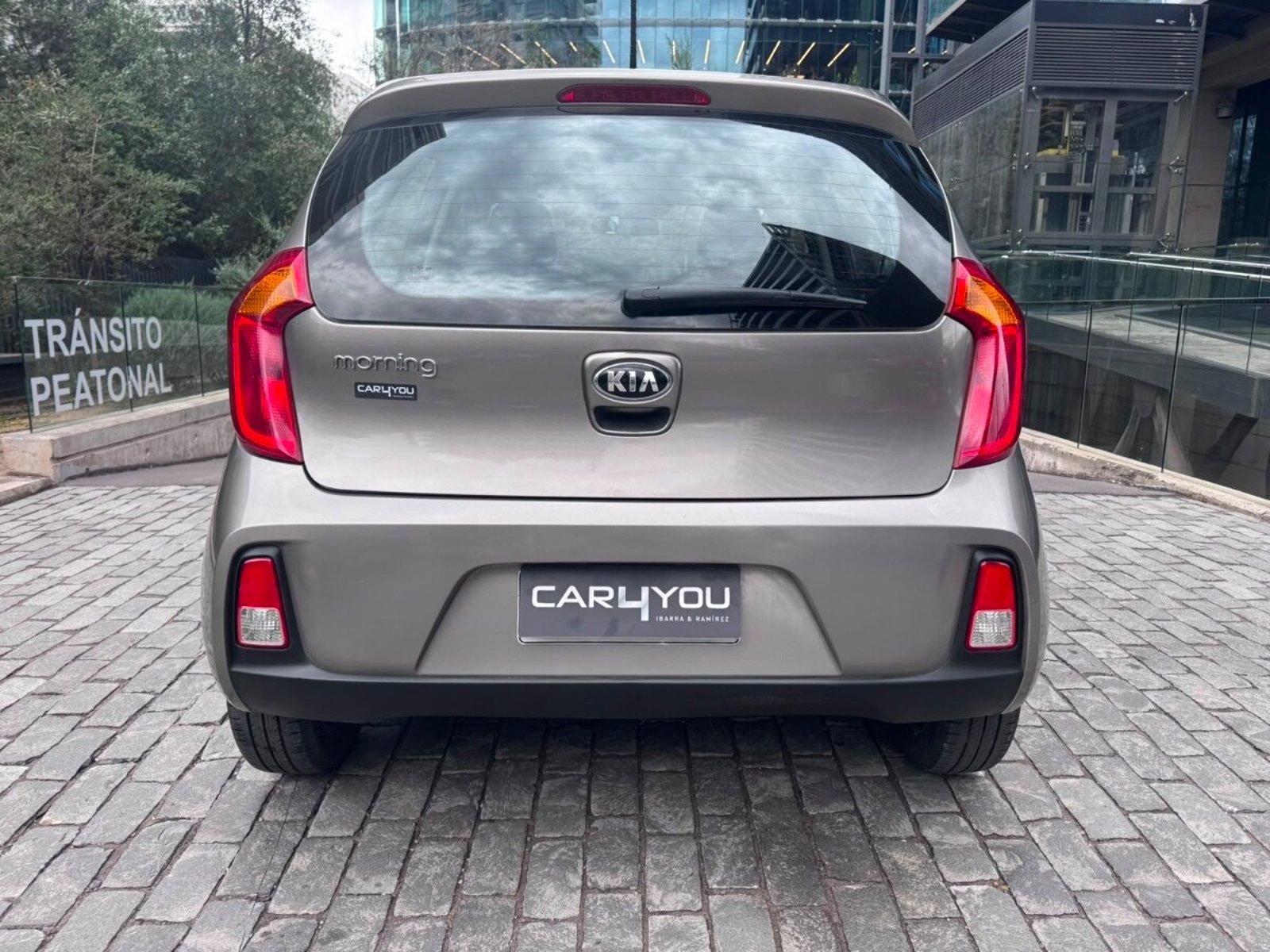 Kia MORNING 1,2 AUTOMATICO 2016 - Imagen 5 de 10