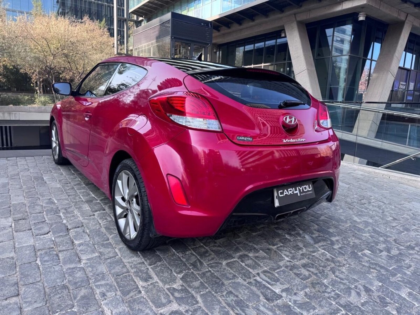 HYUNDAI VELOSTER GLS 1.6 2017 - Imagen 6 de 10