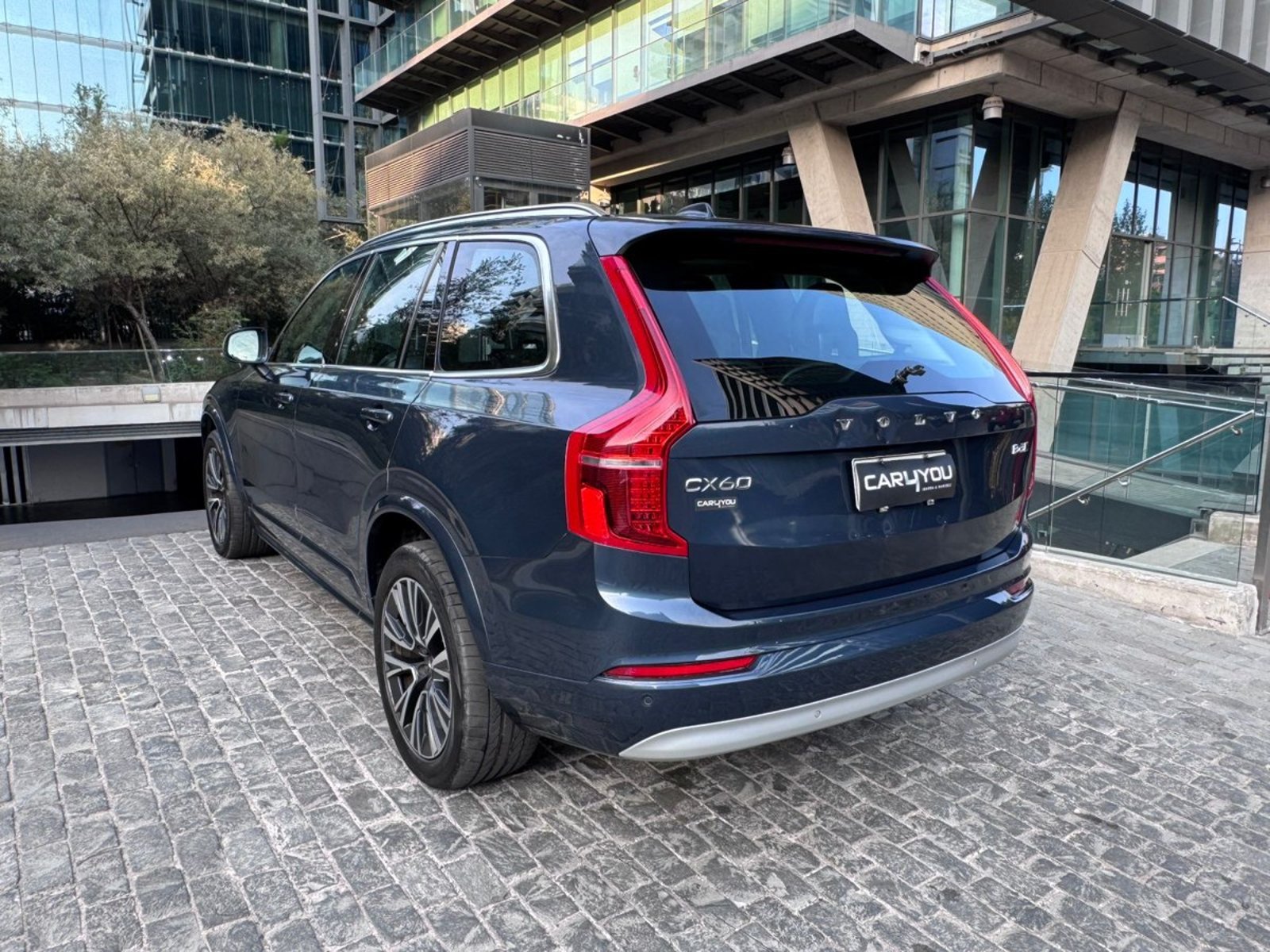 VOLVO XC90 MOMENTUM II B6 4X4 2.0 AUT 2022 - Imagen 4 de 10