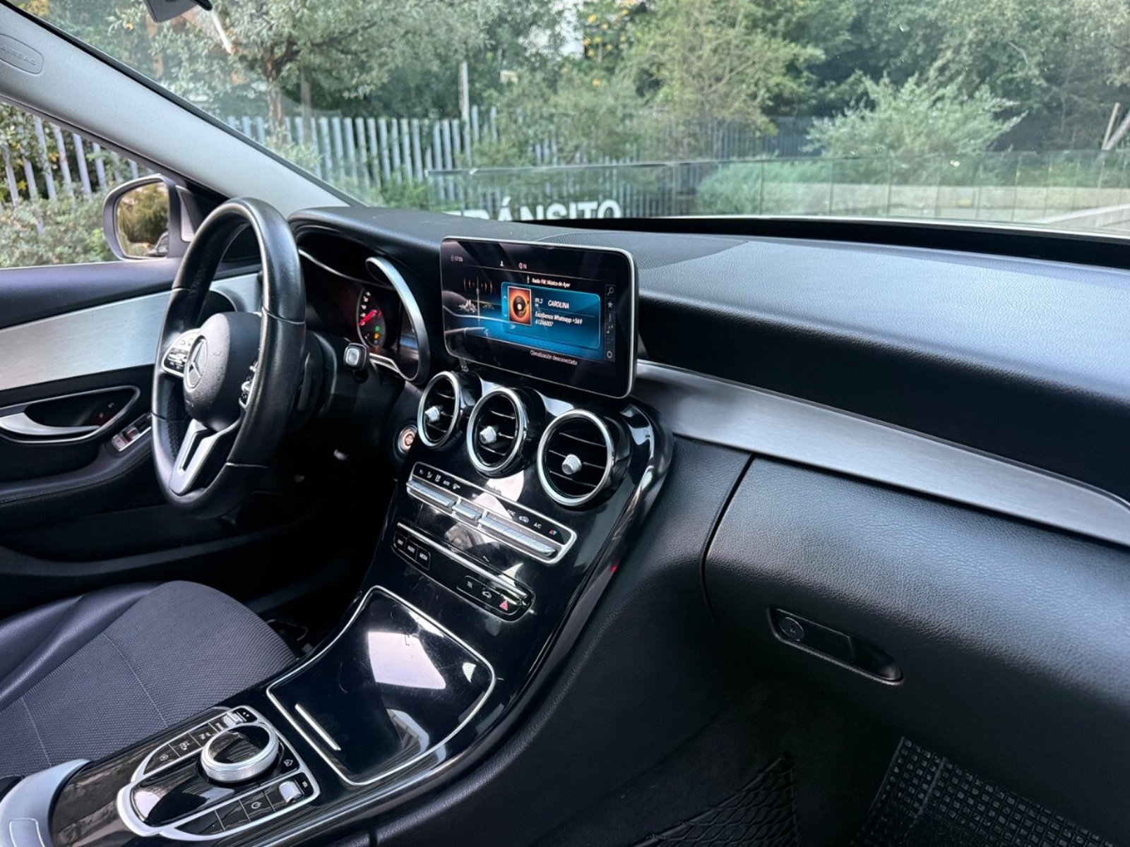 MERCEDES-BENZ C180 unico dueño 2019 - Imagen 8 de 10