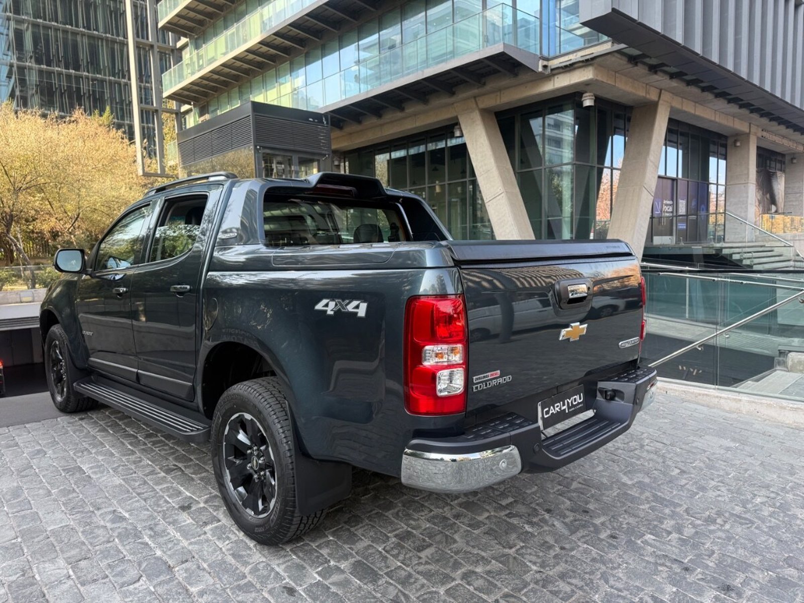 CHEVROLET COLORADO HIGH COUNTRY 2023 - Foto 4 de 9