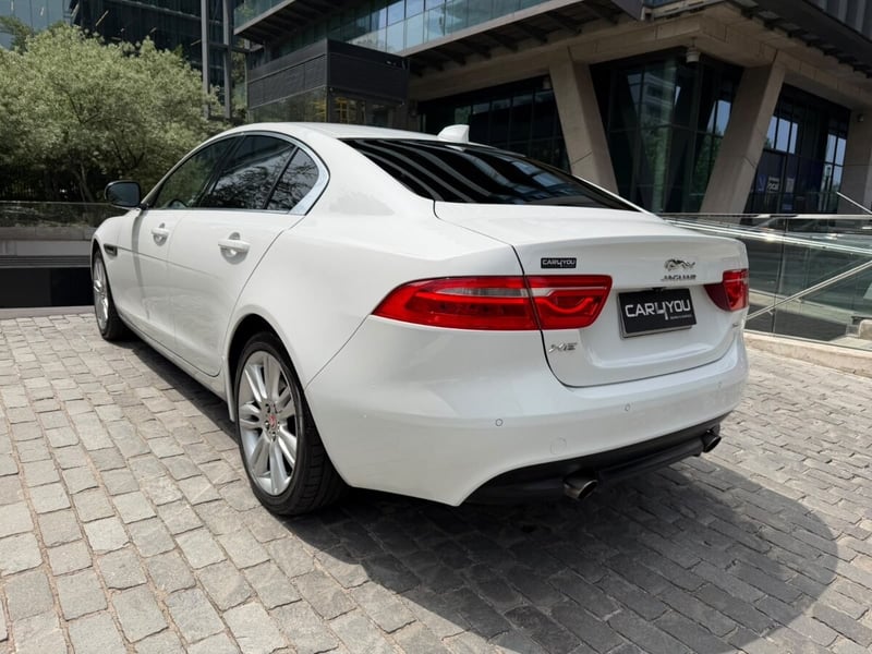 Jaguar XE PRESTIGE 2019 - Imagen 6 de 10
