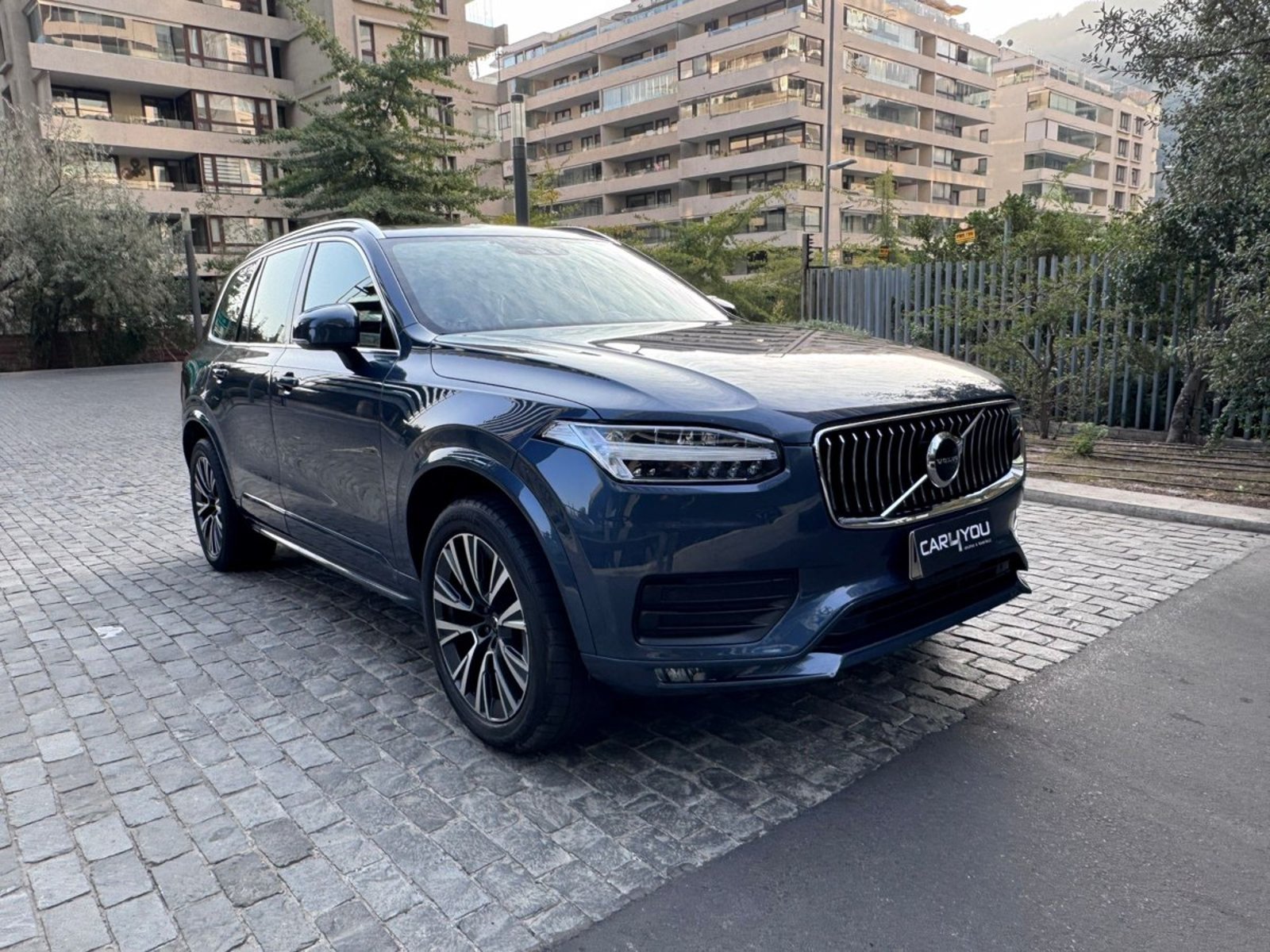 VOLVO XC90 MOMENTUM II B6 4X4 2.0 AUT 2022 - Imagen 3 de 10