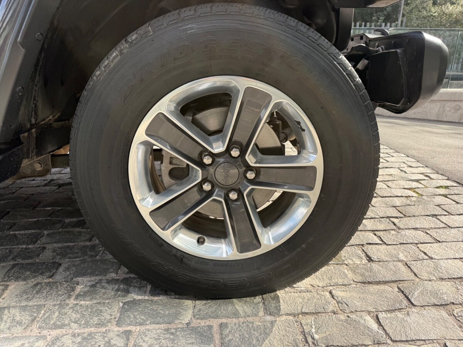 JEEP WRANGLER SAHARA 2019 - Imagen 7 de 10
