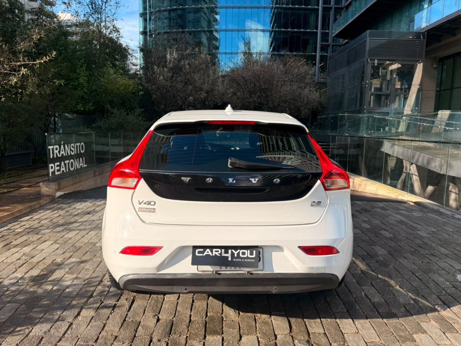 Volvo V40 D2 Comfort MT Diesel 2016 - Foto 4 de 10
