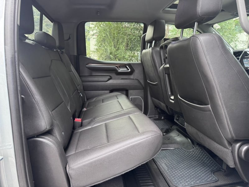 Chevrolet SILVERADO 5.3 LT TRAIL BOSS Z71 4X4 AT 4P. 2023 - Imagen 10 de 10