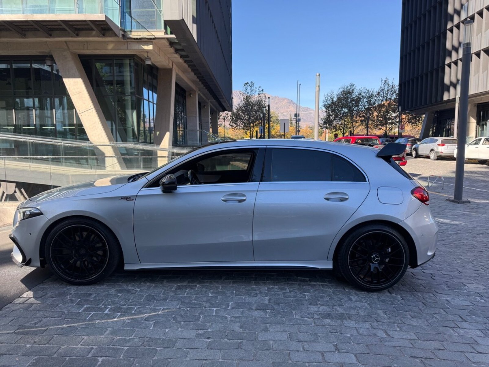 MERCEDES-BENZ A250 SPORT A2500 LOOK AMG 2019 - Imagen 5 de 10