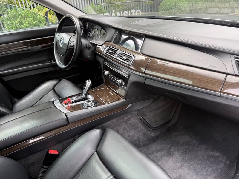 BMW 750 NIGHT VISION 2012 - Imagen 9 de 10