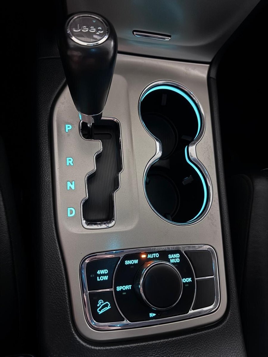 Jeep GRAND CHEROKEE 3.6 LIMITED 4X4 AT 5P. 2012 - Imagen 8 de 10