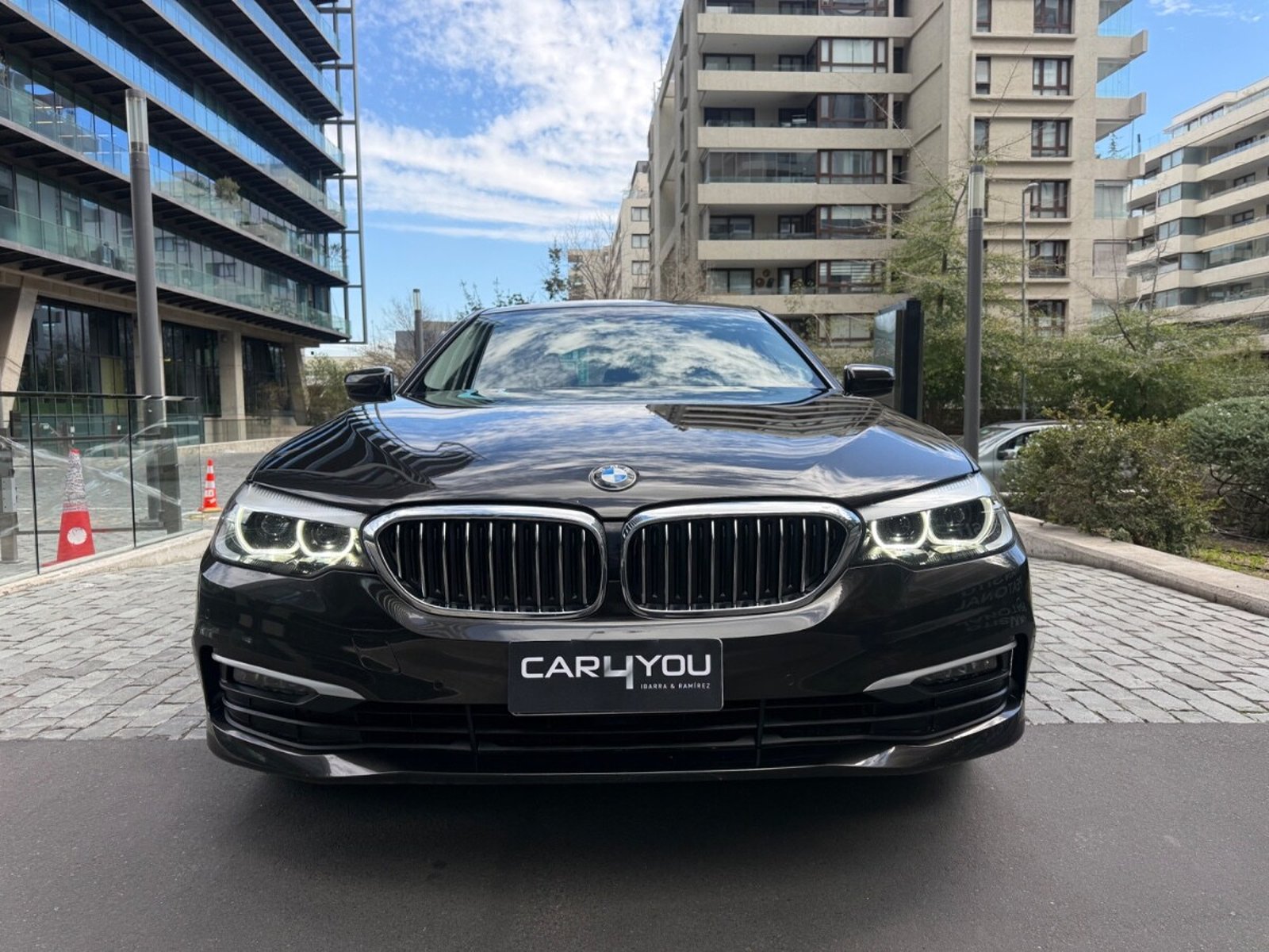 BMW 520 UNICO DUEÑO 2019 - Foto 2 de 10
