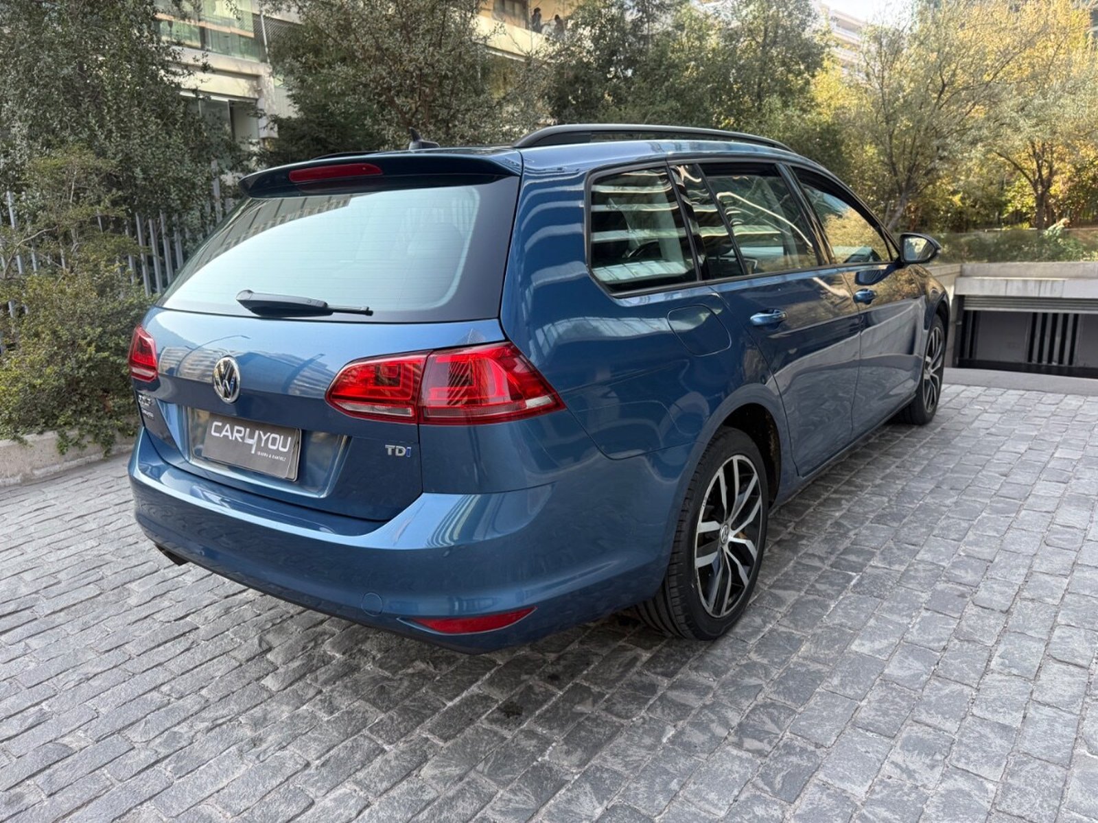 VOLKSWAGEN GOLF VARIANT 2.0 TDI 2017 - Imagen 6 de 10