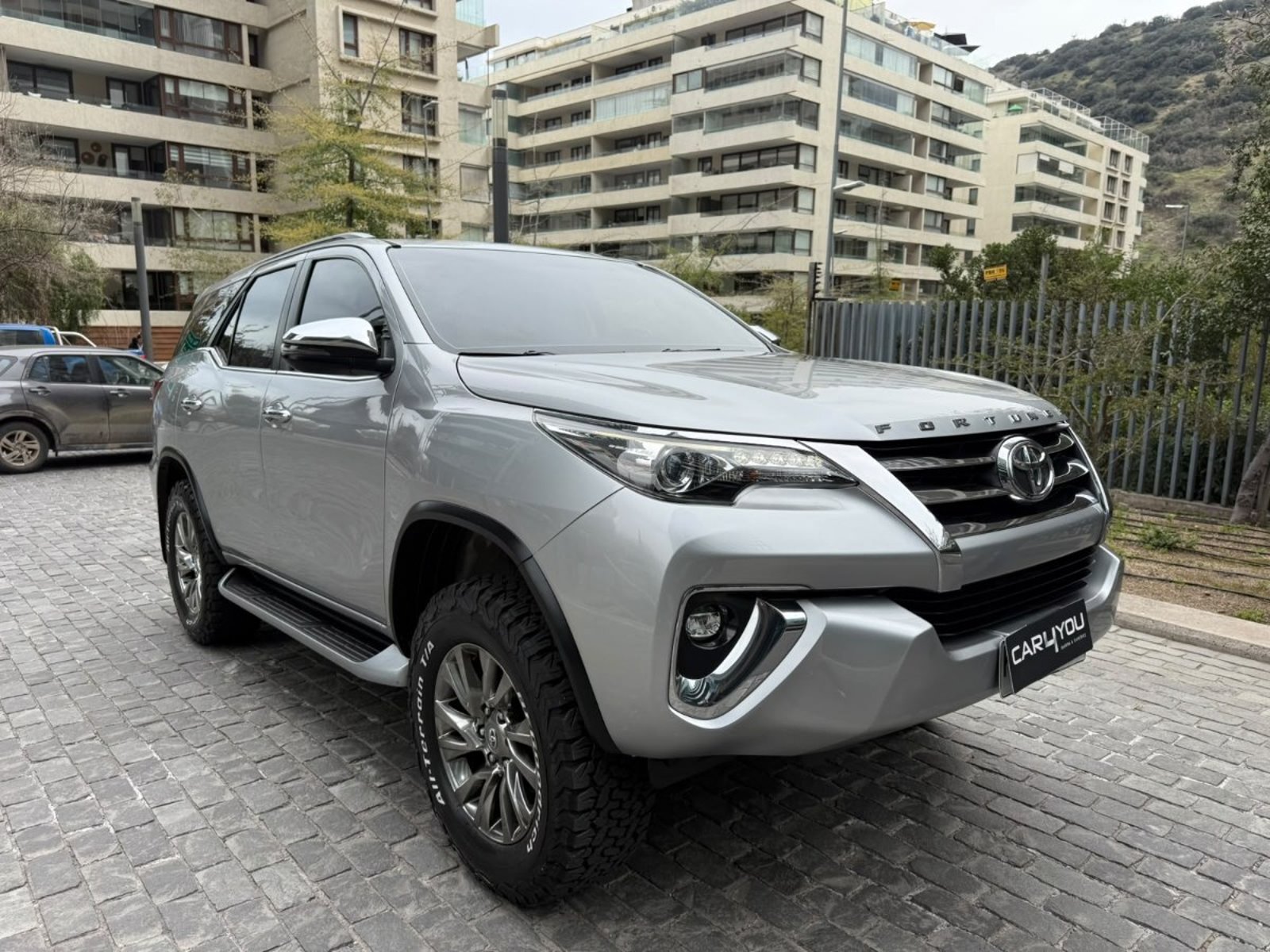Toyota FORTUNER SRX 2.7 2019 - Foto 2 de 10