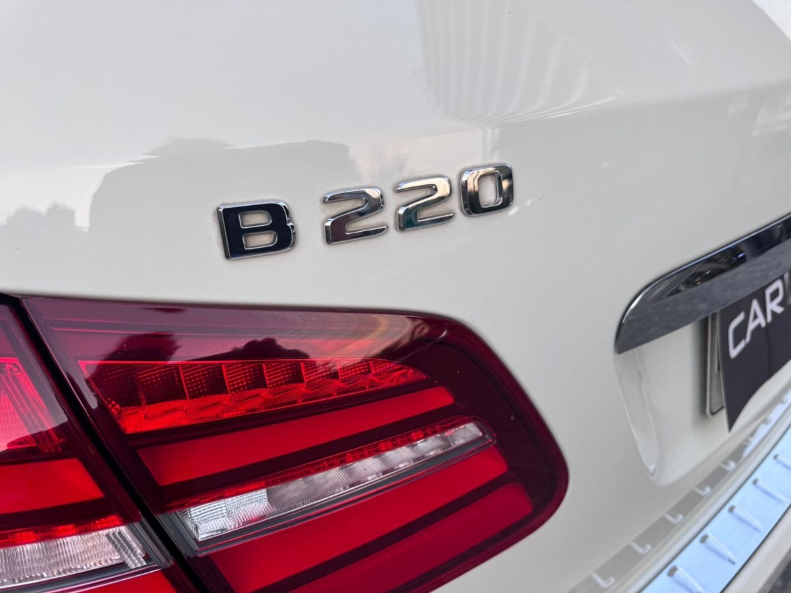 MERCEDES-BENZ B220 2.0 2018 - Imagen 7 de 10