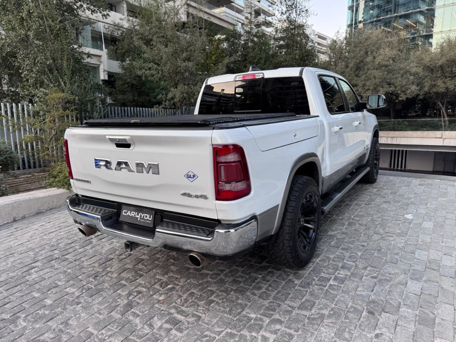 RAM 1500 LARAMIE 4X4. 2020 - Imagen 4 de 9