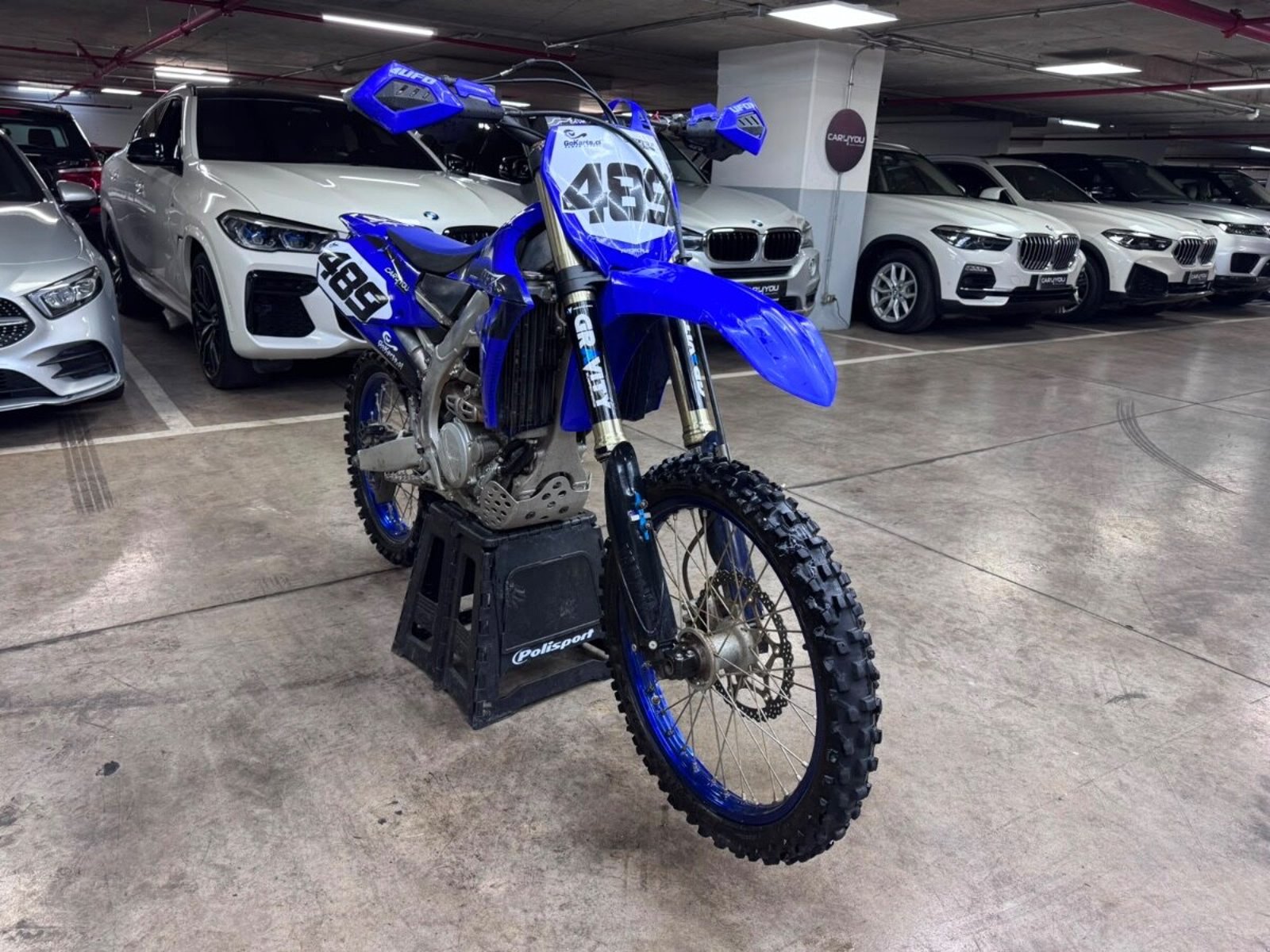 YAMAHA YZF 250 F 2023 - Imagen 9 de 10