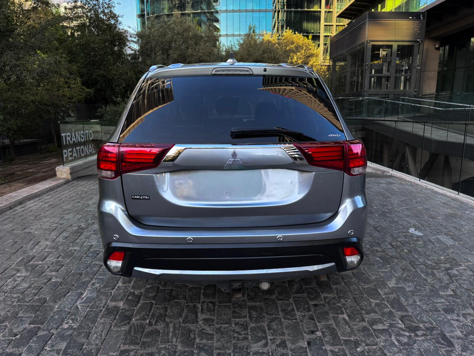 MITSUBISHI OUTLANDER 2.4 2018 - Imagen 5 de 10