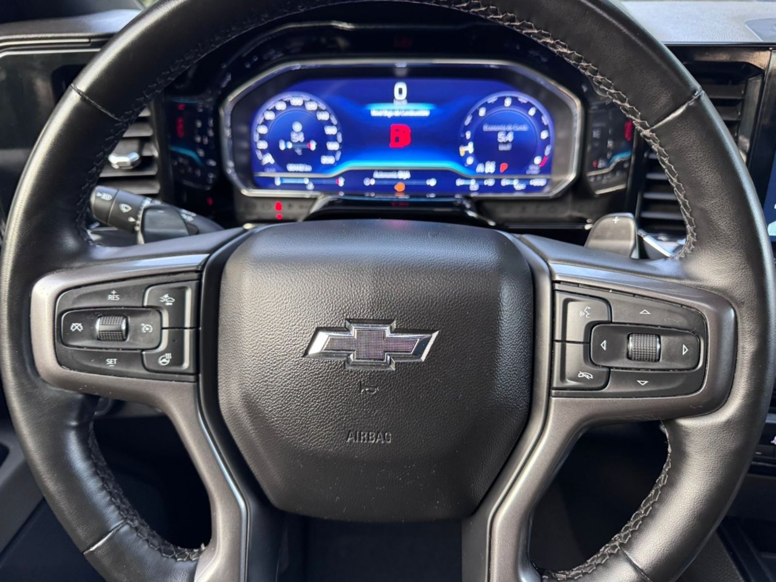 CHEVROLET SILVERADO 6.3 ZR2 Auto DC 4WD 2024 - Imagen 6 de 8
