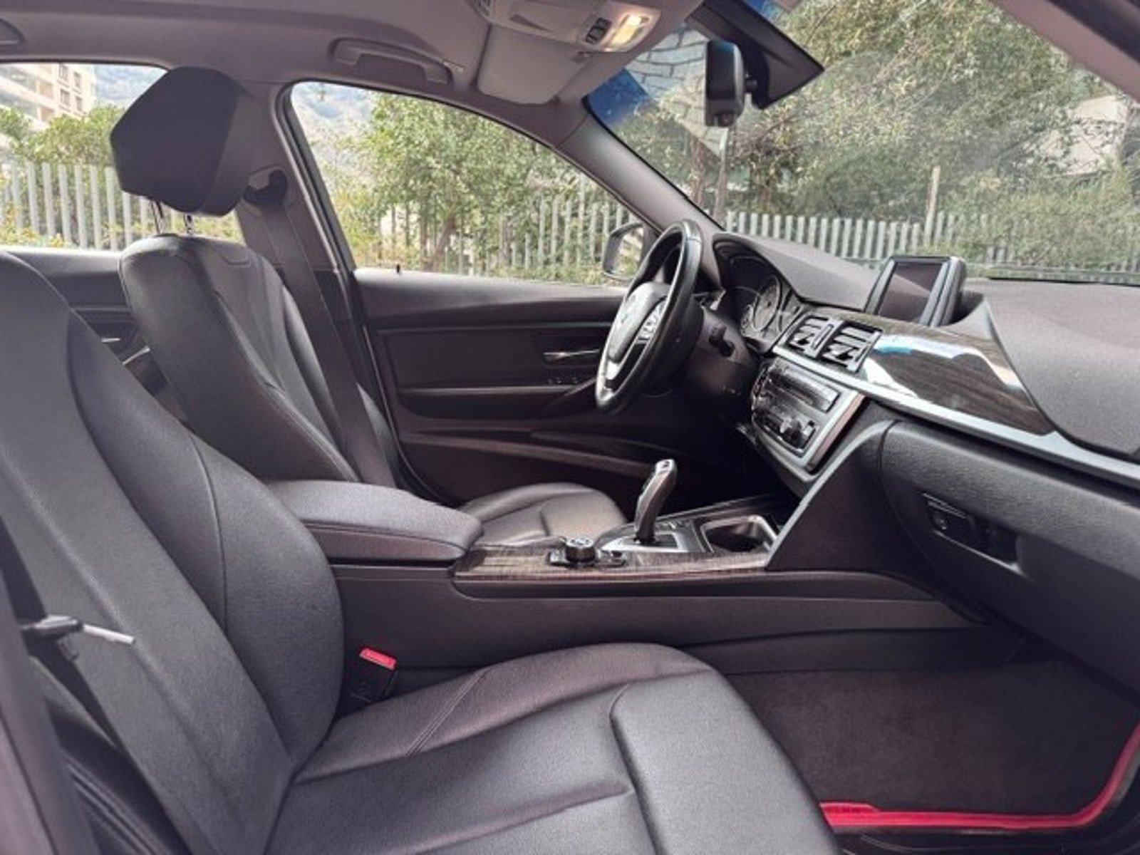 BMW 316 LUXURY 2013 - Imagen 9 de 10