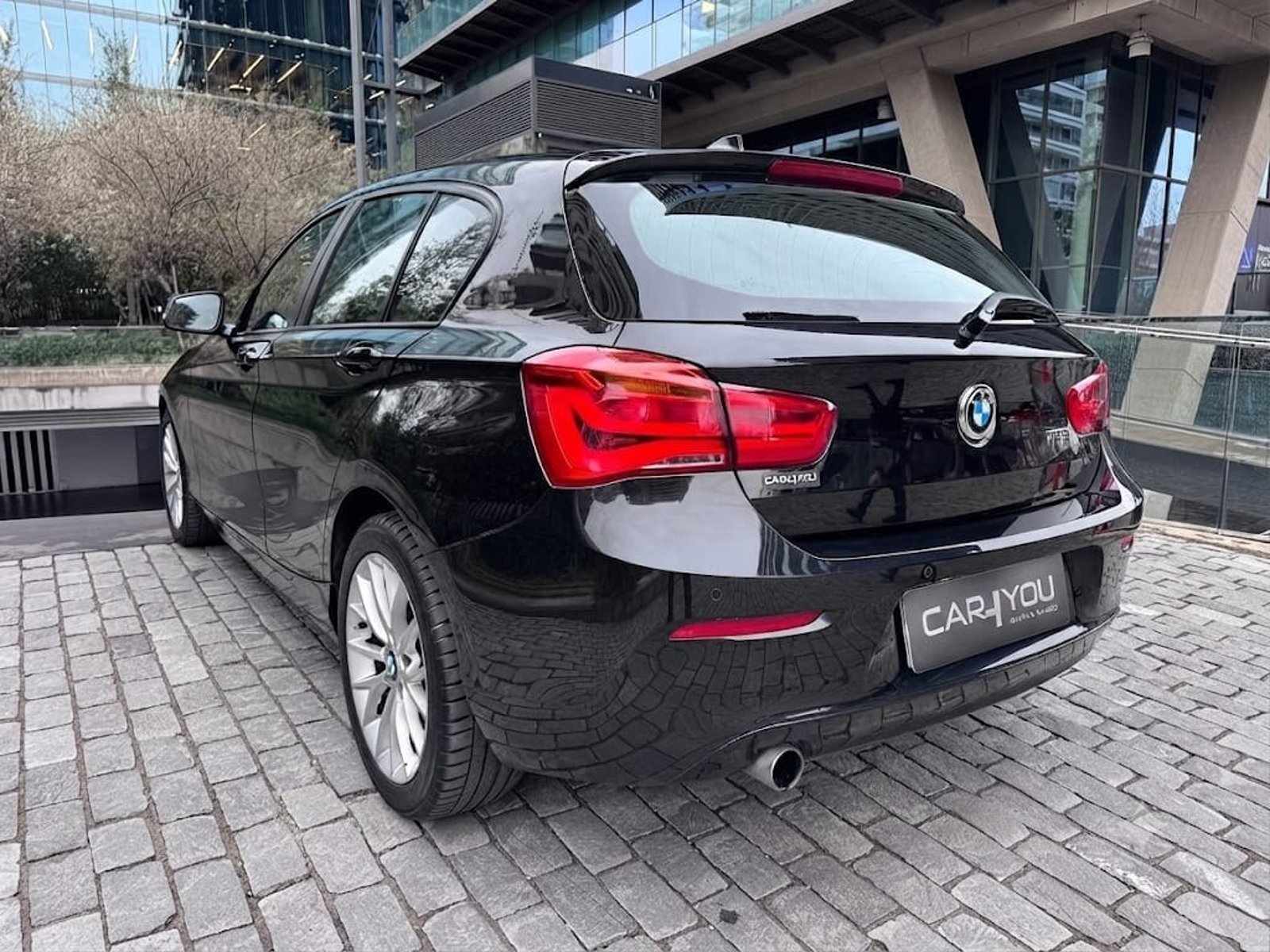 BMW 118 MILLENNIAL 1.5CC 2019 - Imagen 6 de 10