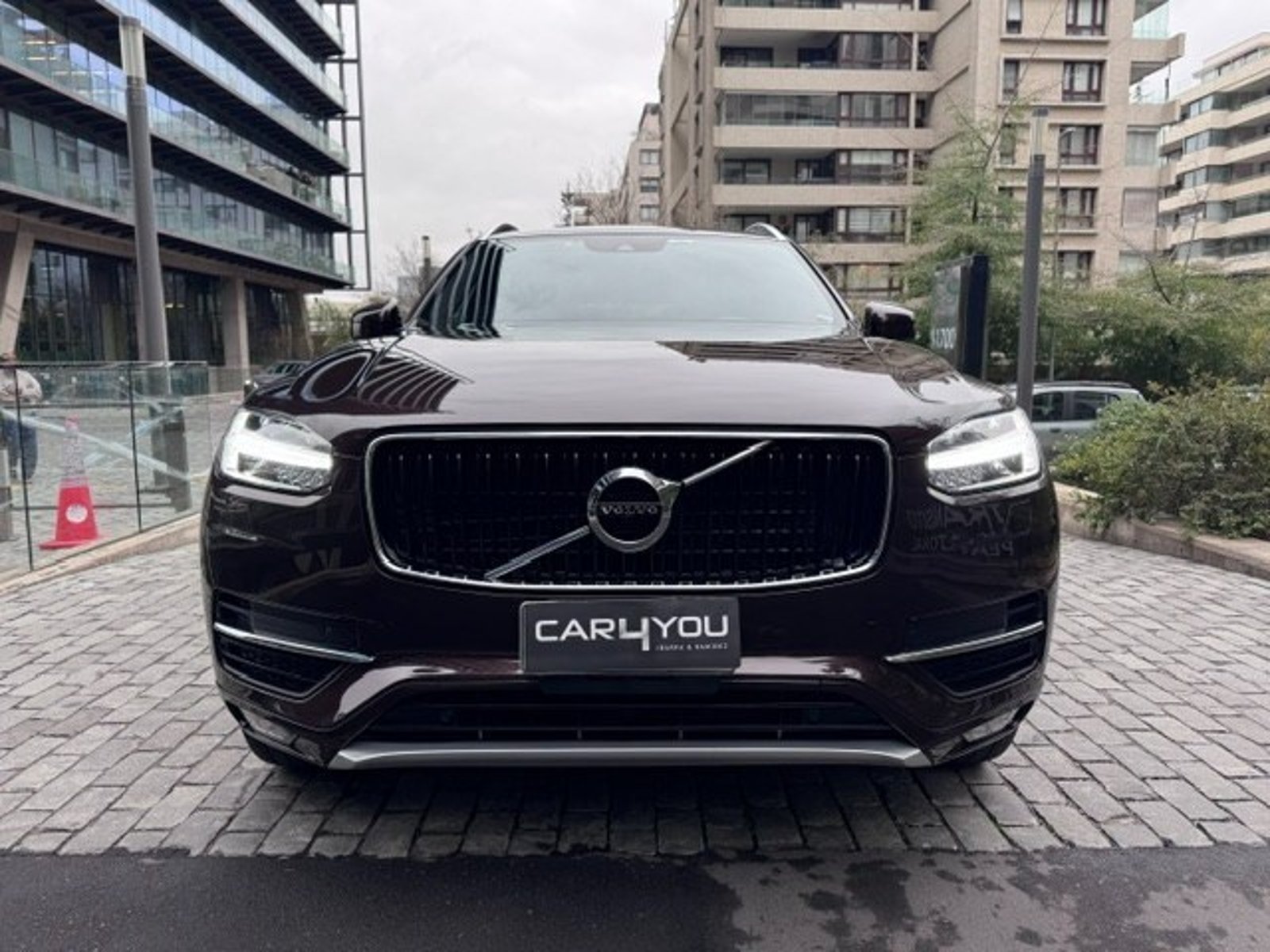 Volvo XC90 T5 4WD 2020 - Foto 2 de 10