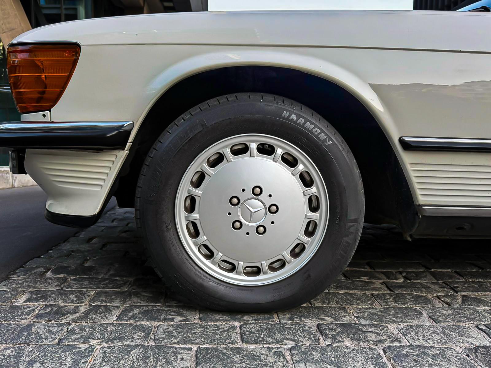 MERCEDES-BENZ 560SL 5.7 1988 - Imagen 6 de 9