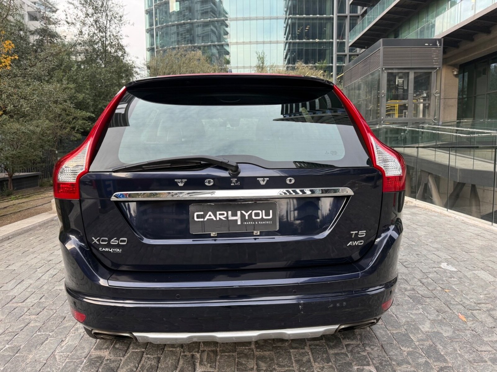 VOLVO XC60 T5 AWD 2017 - Imagen 7 de 10