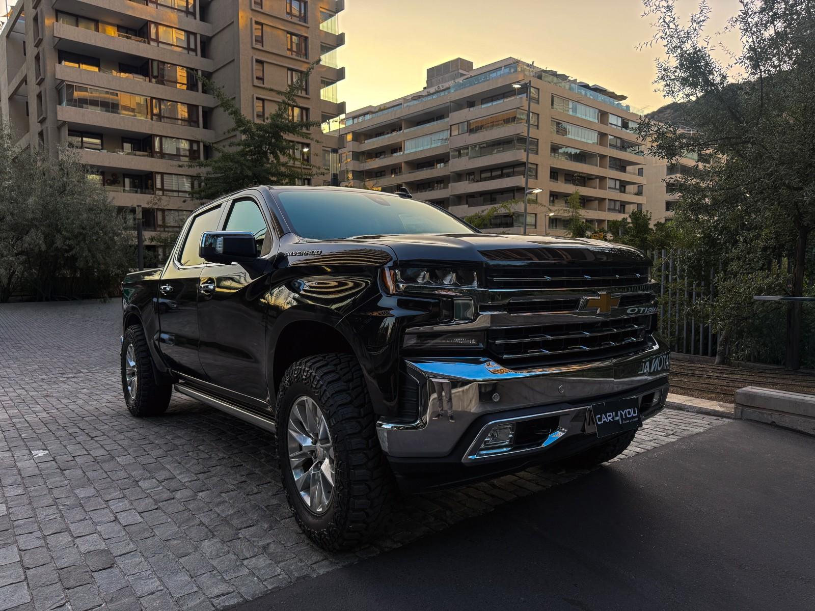 Chevrolet SILVERADO LTZ DC 4WD 5.3 2022 - Foto 2 de 10