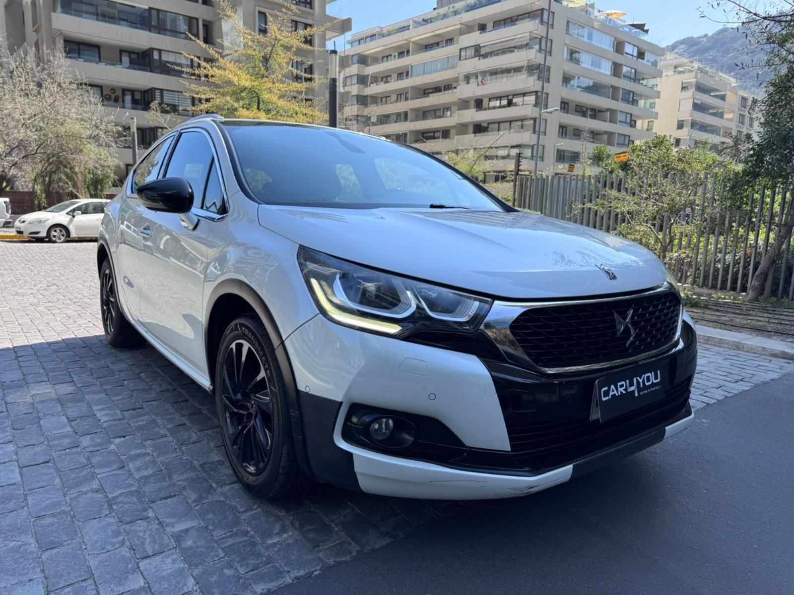 DS Automobiles DS 4 CROSSBACK 2017 - Foto 2 de 10