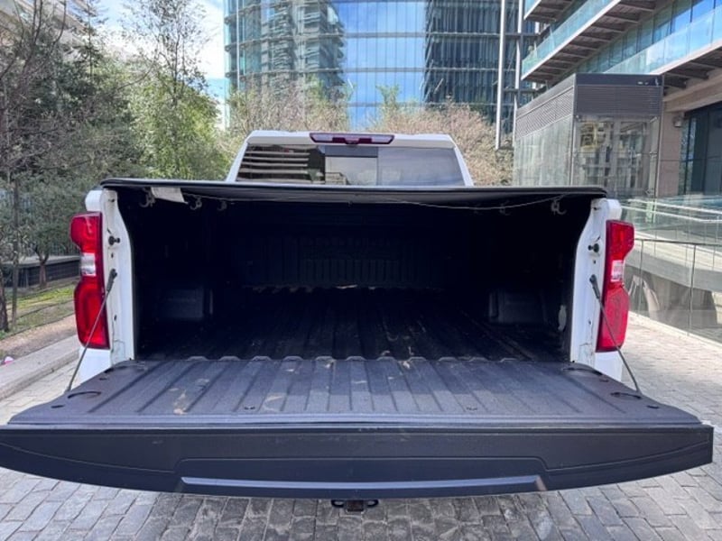 Chevrolet SILVERADO ZR2 2023 - Imagen 6 de 9