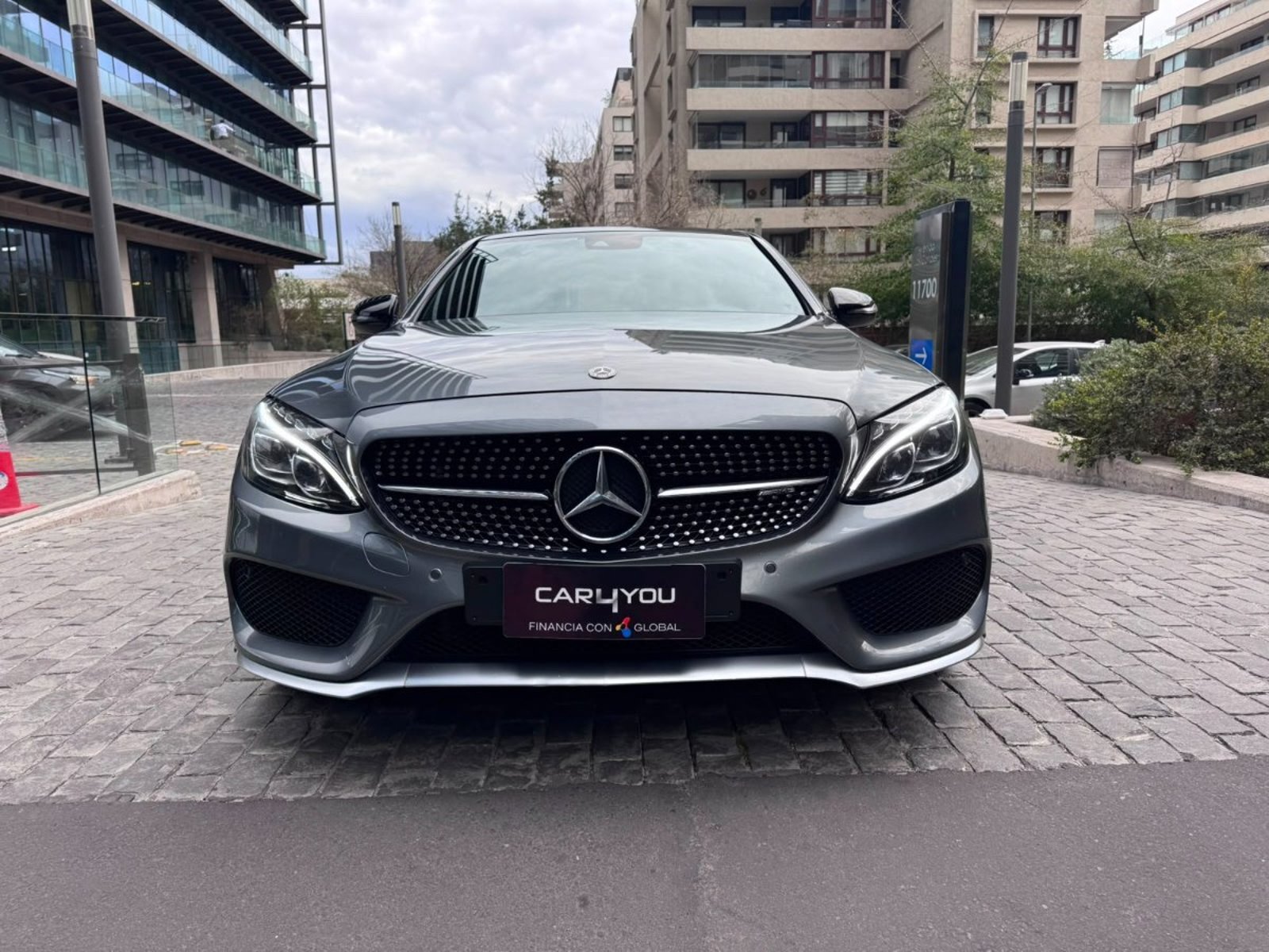 Mercedes-Benz C43 AMG 2019 - Foto 3 de 10