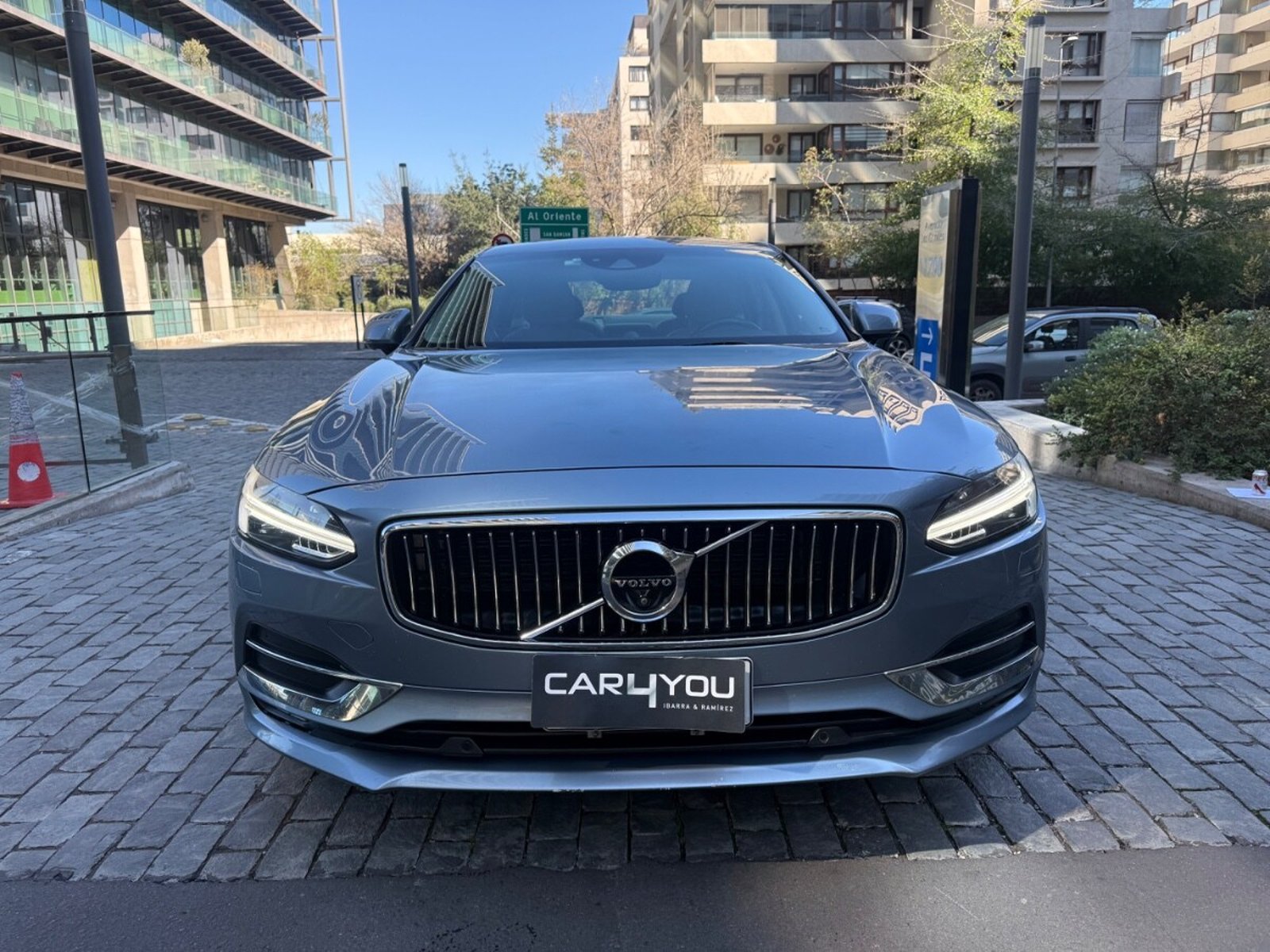 Volvo S90 D5 INSCRIPTION 2017 - Foto 2 de 10