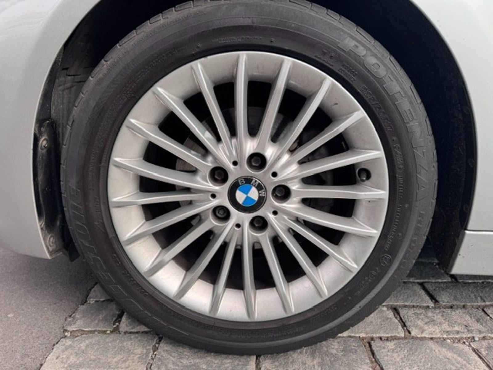 BMW 316 LUXURY 2013 - Imagen 7 de 10