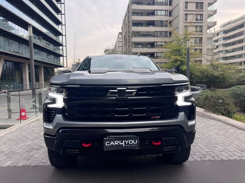 Chevrolet SILVERADO 5.3 LT TRAIL BOSS Z71 4X4 AT 4P. 2023 - Imagen 3 de 10