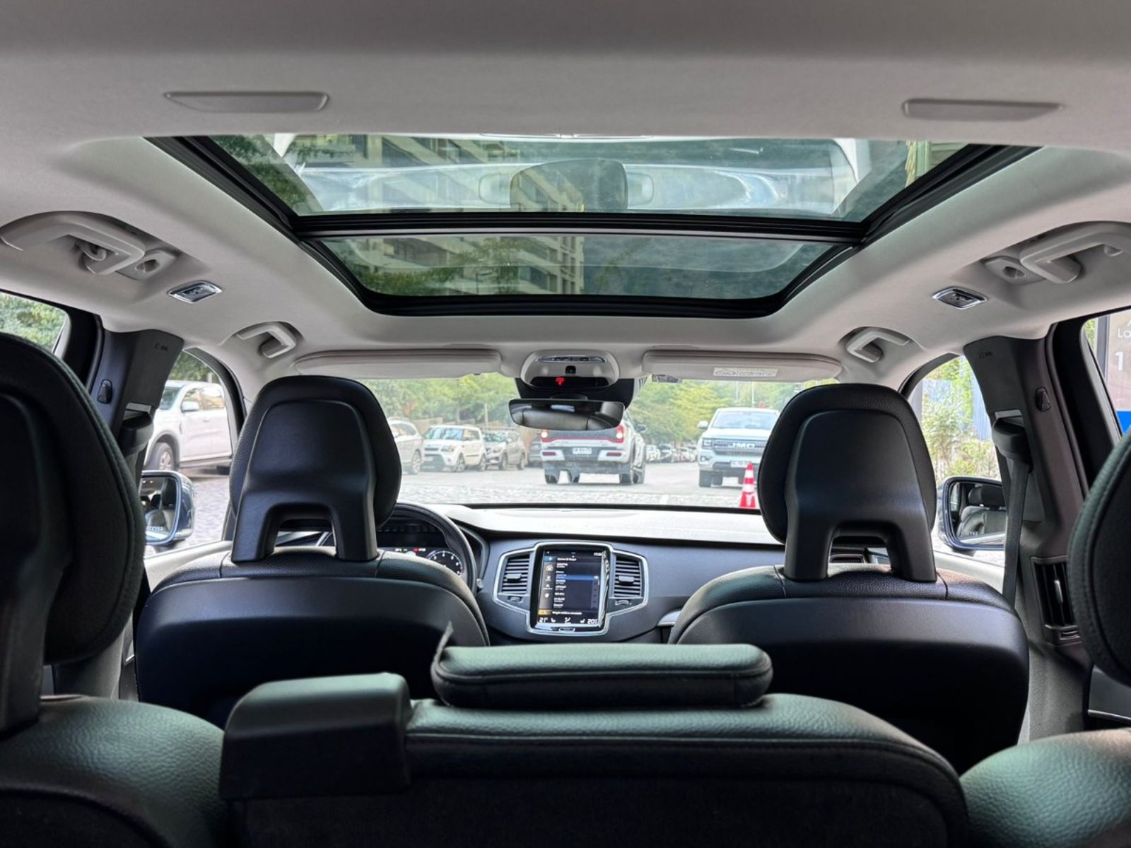 VOLVO XC90 MOMENTUM II B6 4X4 2.0 AUT 2022 - Imagen 10 de 10