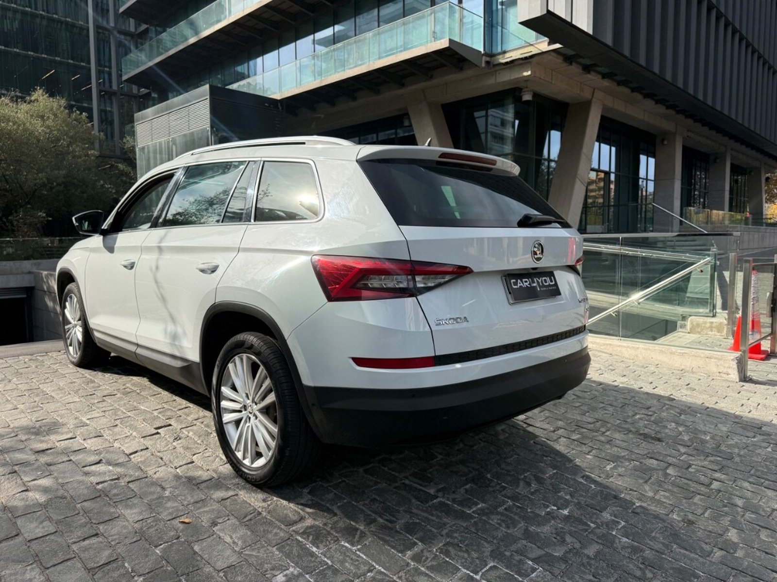 SKODA KODIAQ LIMITED 2019 - Imagen 5 de 10