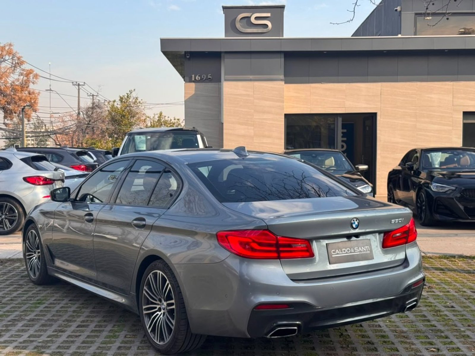 BMW 530I M SPORT 2.0 AT 2021 - Foto 3 de 10