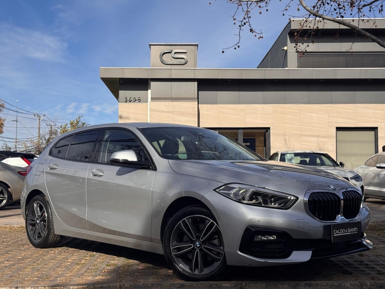 BMW 118I 1.5 AT 2021 - Imagen 7 de 10