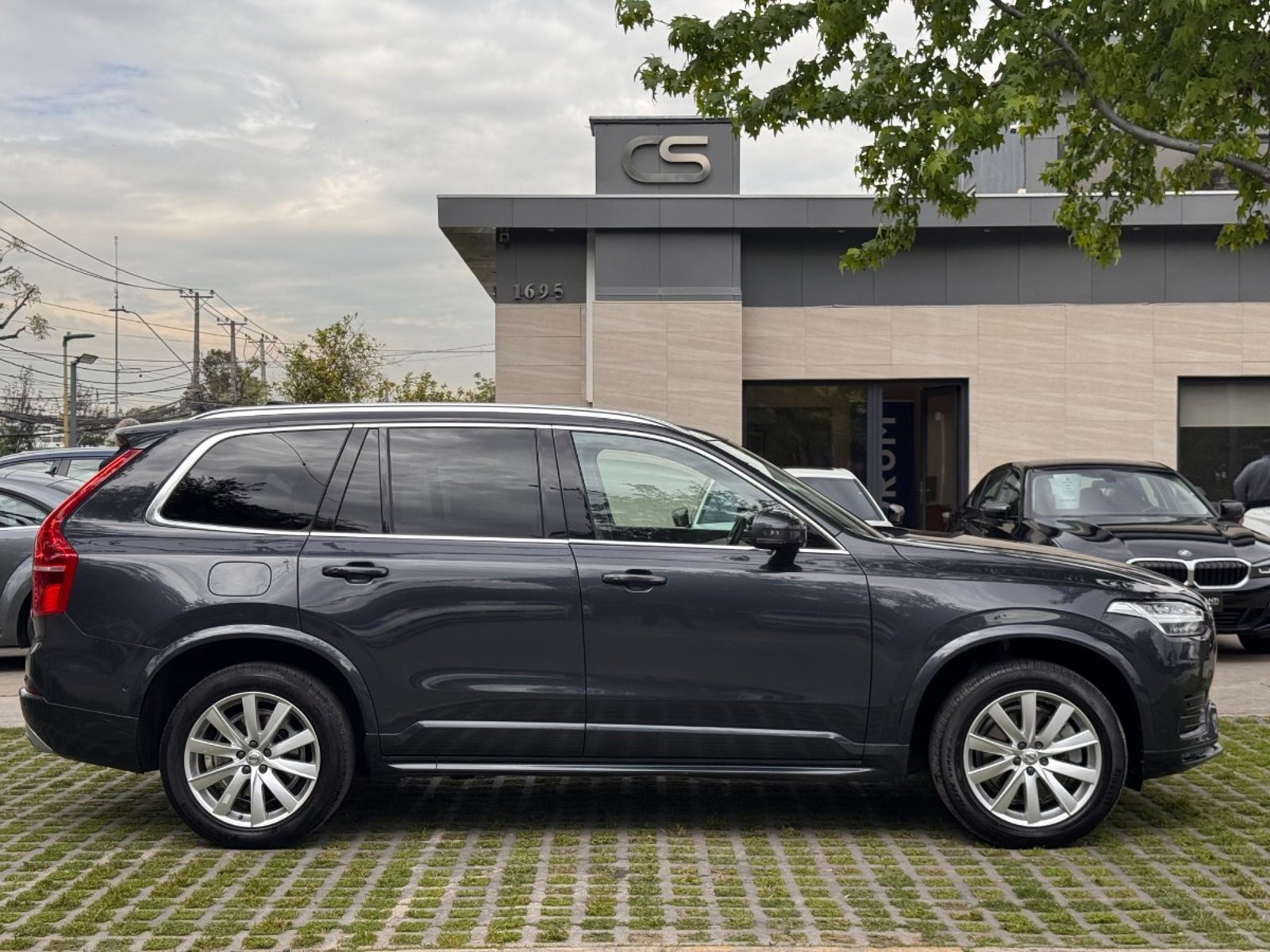 Volvo XC90 D5 2.0 AT AWD 2020 - Foto 4 de 10