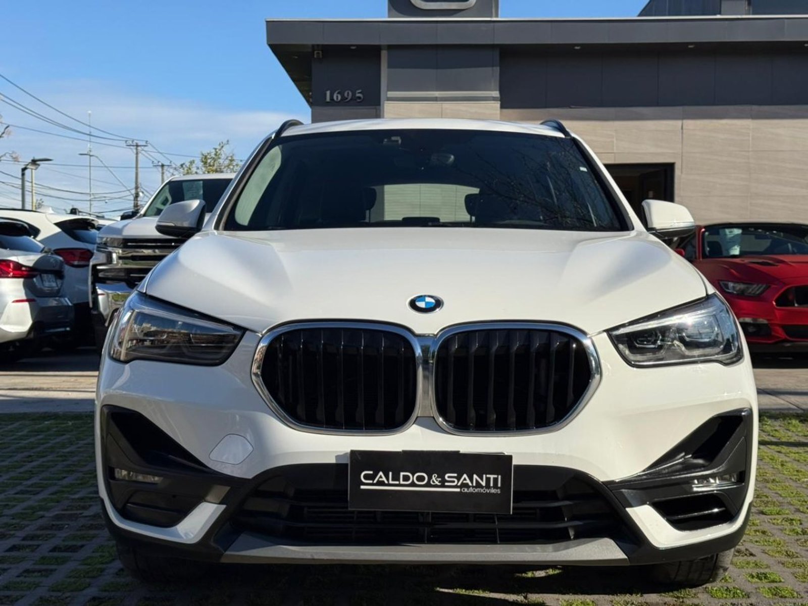 BMW X1 SDrive 18i 1.5 AUT 2022 - Imagen 8 de 10