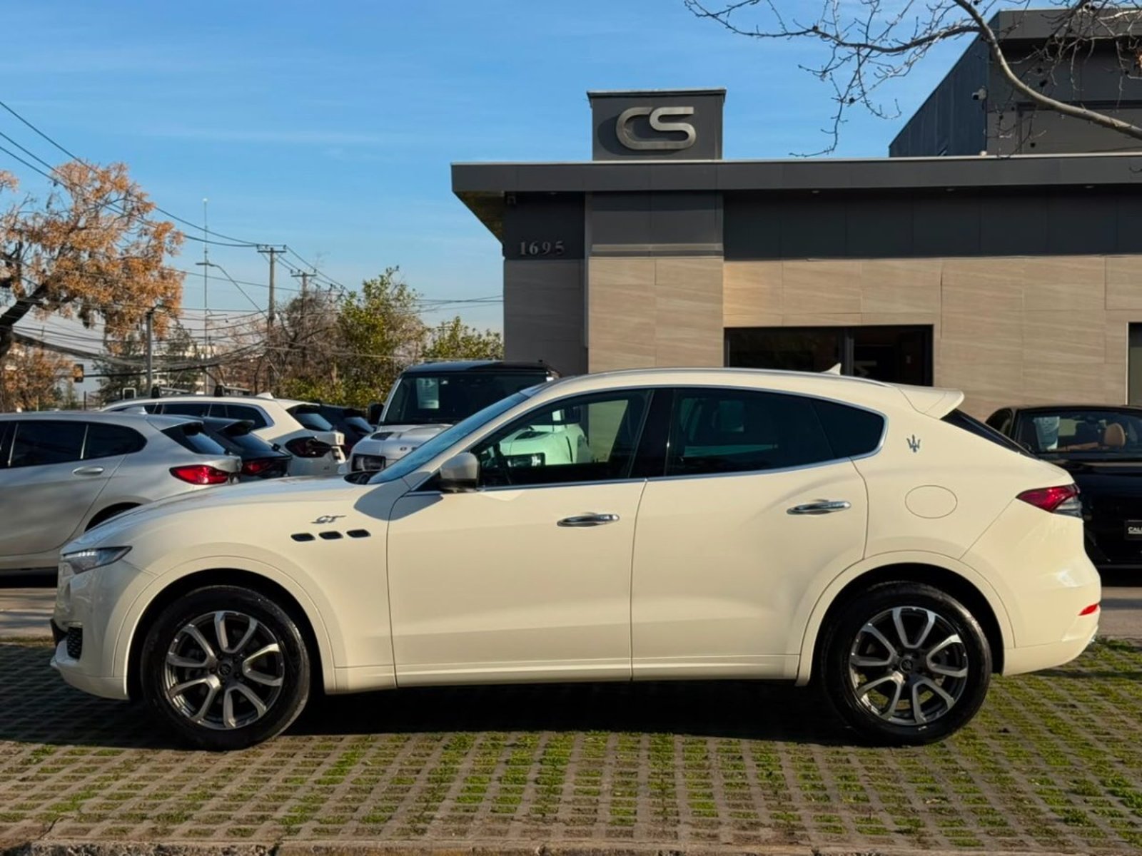 Maserati LEVANTE GT 2.0 HYBRID 4X4 2022 - Foto 2 de 10