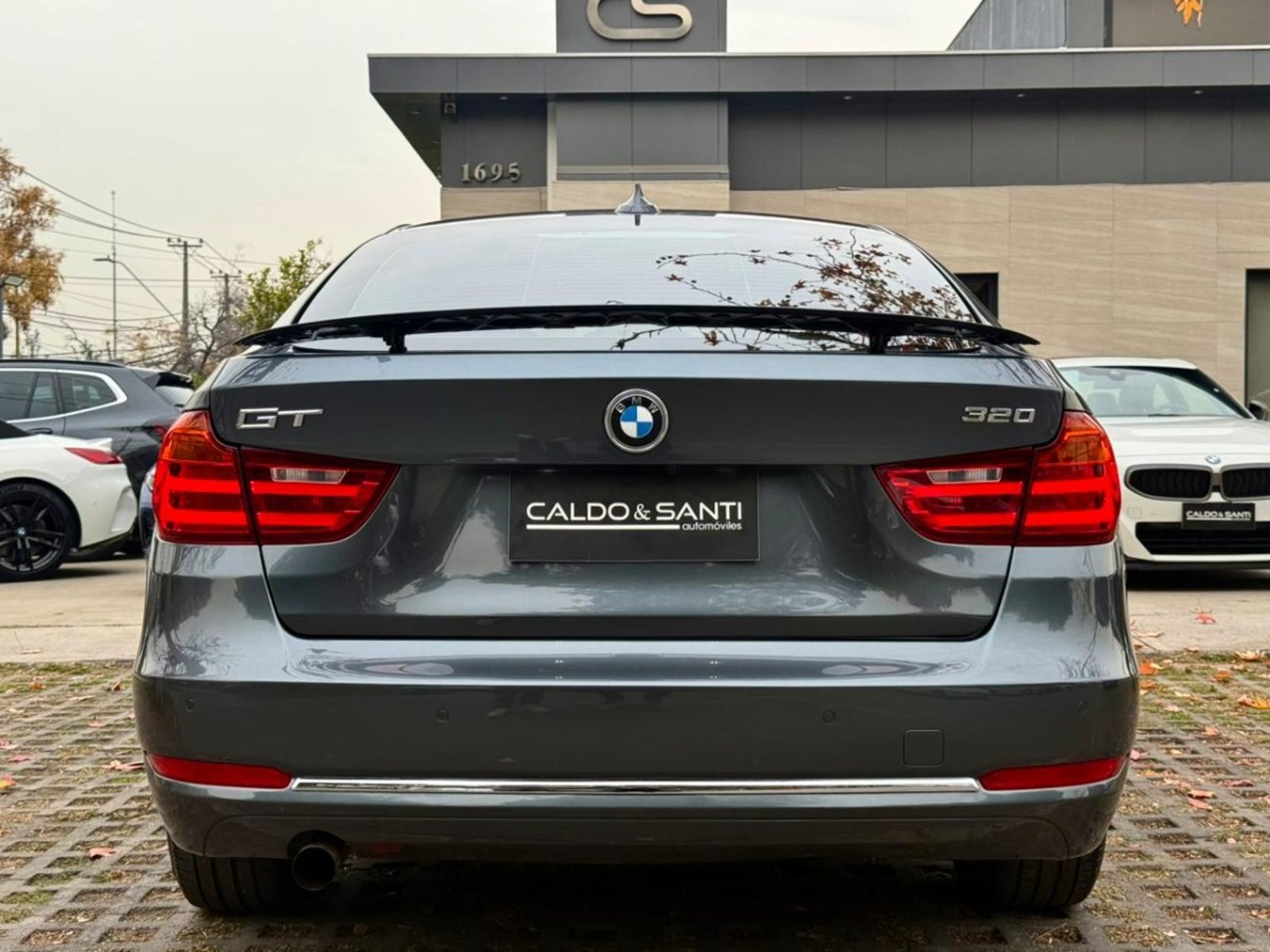 BMW 320I GT LUXURY 2.0 AT 2016 - Imagen 4 de 10