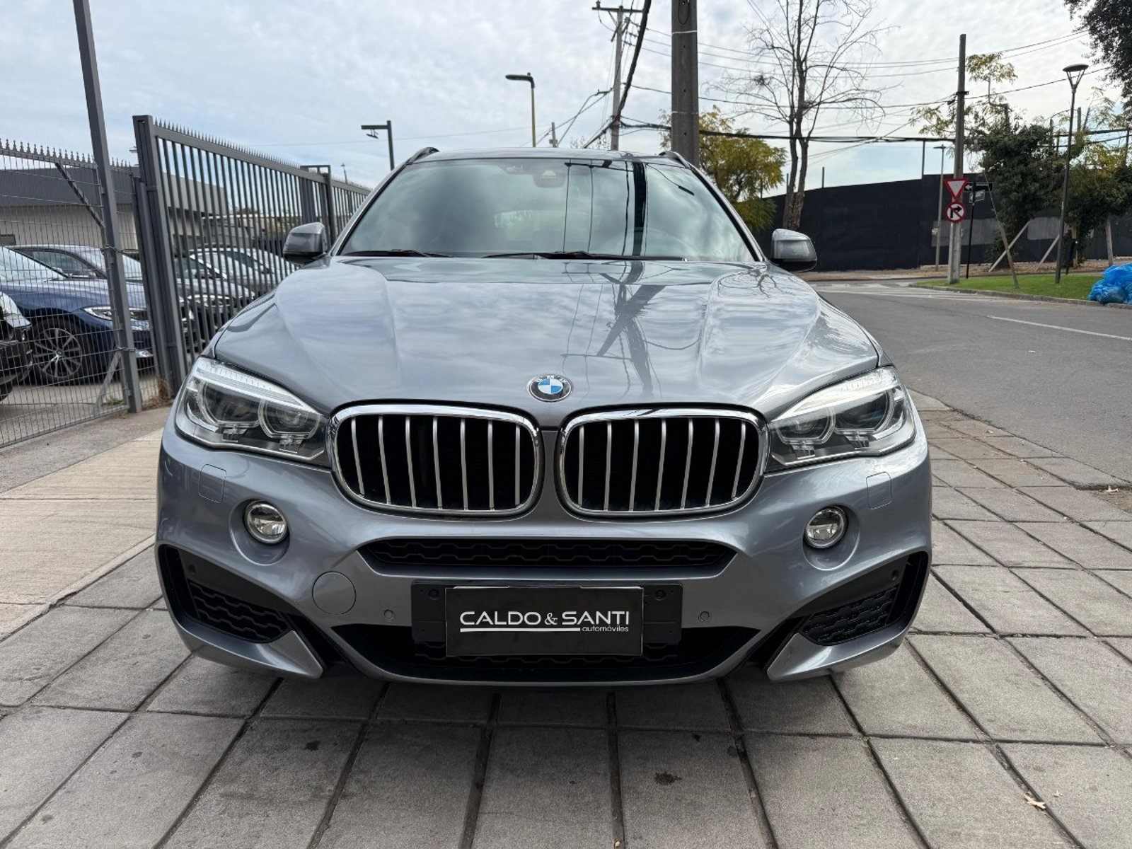 BMW X6 XDRIVE50I 4.4 AT 2016 - Foto 2 de 10