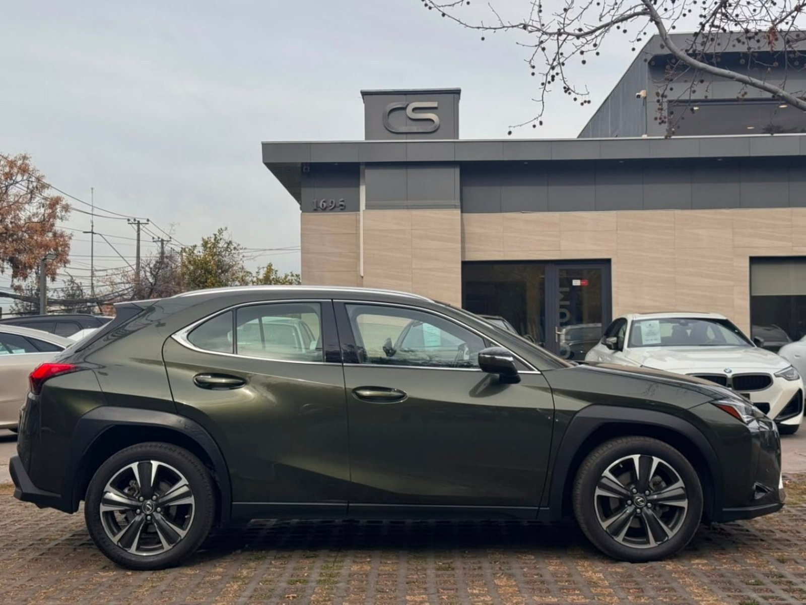 LEXUS UX 200 CVT 2.0 AUT 2021 - Imagen 7 de 10