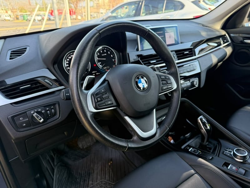 BMW X1 SDRIVE 18i 1.5 AT 2022 - Imagen 9 de 10