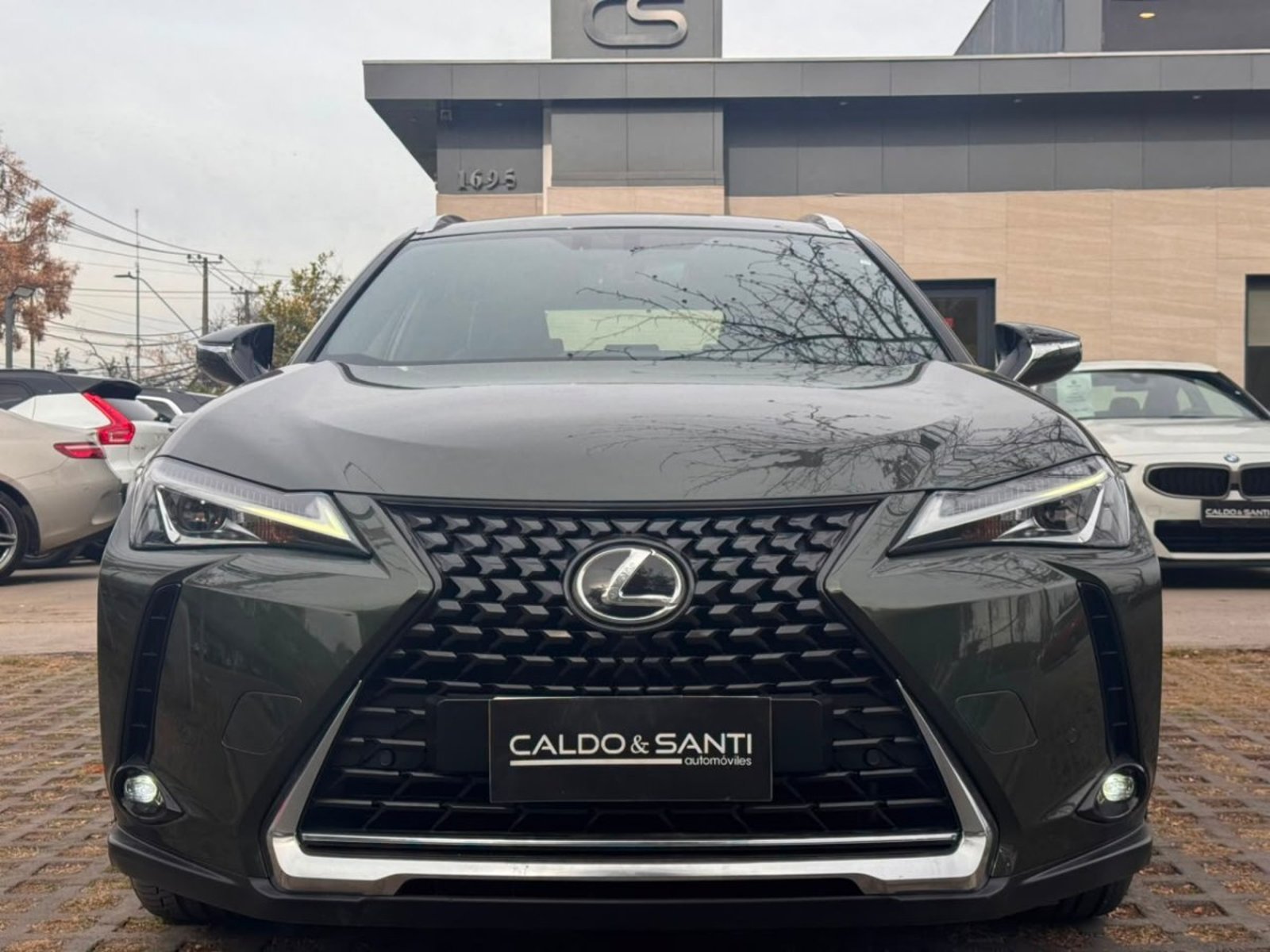 Lexus UX 200 CVT 2.0 AUT 2021 - Foto 2 de 10